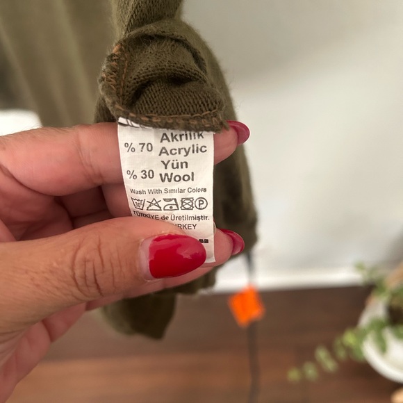 Bohemian Light Olive Green Knit Sweater Dress Embroidered Sleeves Size M - Picture 6 of 7